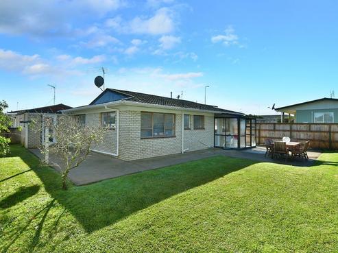 2/92 Florence Avenue, Orewa