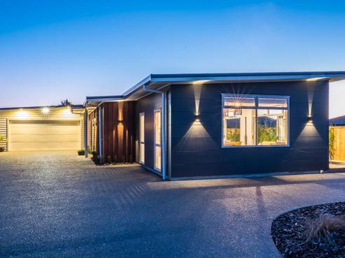 39 Waipunahau Road, Waikanae