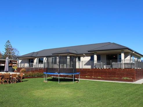 77 Motupipi Street, Takaka
