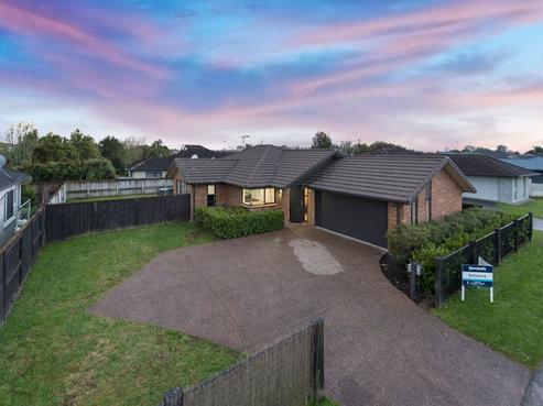 58 Thomas Road, Huntington