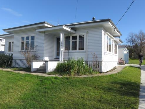 24 Brogden Street, Otane