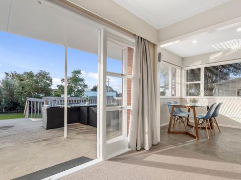8 Eskdale Road, Birkdale