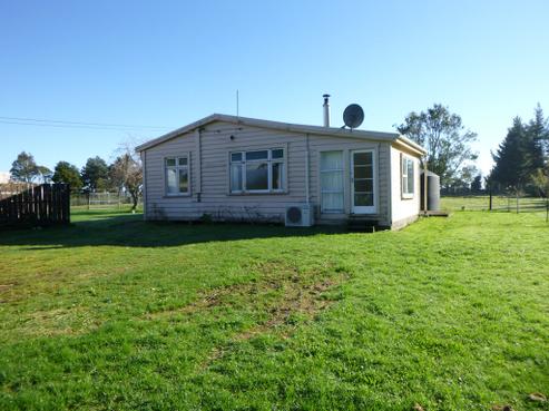 425 Utopia Road, Westport