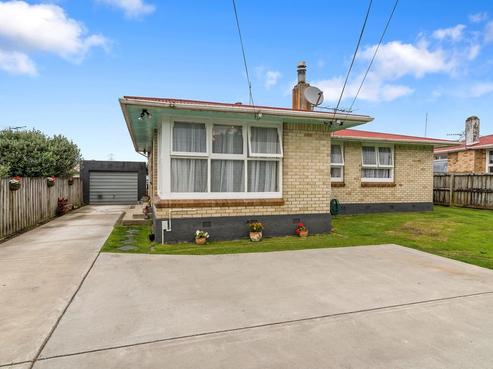 134 Clayton Road, Mangakakahi