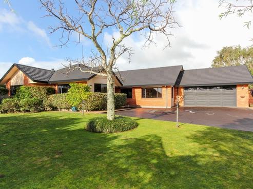 35 Shelter Grove, Frankleigh Park