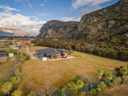 27 Ewing Place, Albert Town