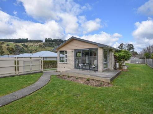 18 Blackman Avenue, Sawyers Bay