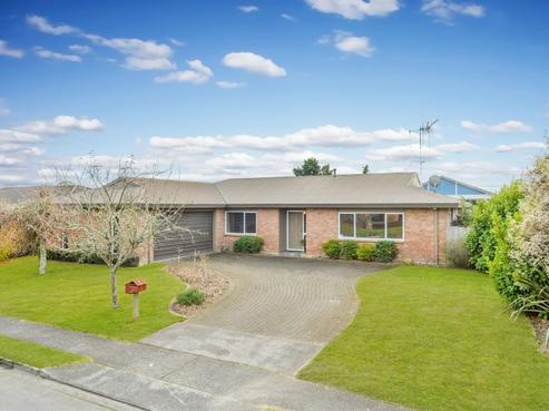 32 Dover Road, Saint Andrews