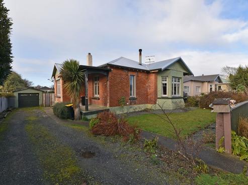 152 Pomona Street, Strathern