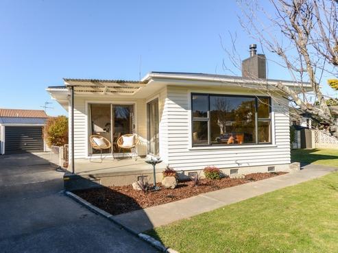 16 Surrey Street, Taradale