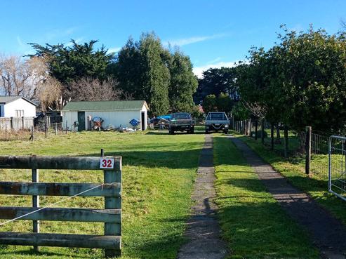 32 South Featherston Road, Featherston