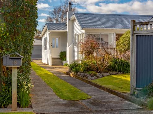 18 Tararua Street, Trentham