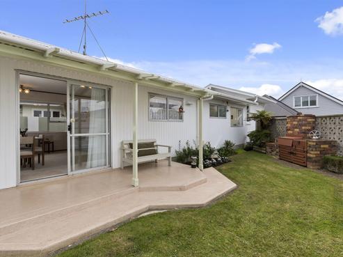 21A Burgess Road, Devonport