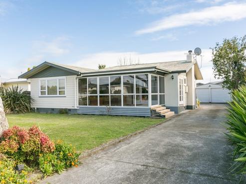 99 Harold Holt Avenue, Pirimai