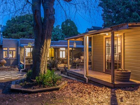 40 Tennis Court Road, Raumati South