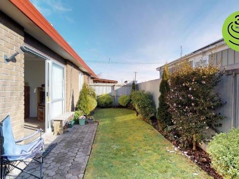 2/61 Beach Road, Hampstead
