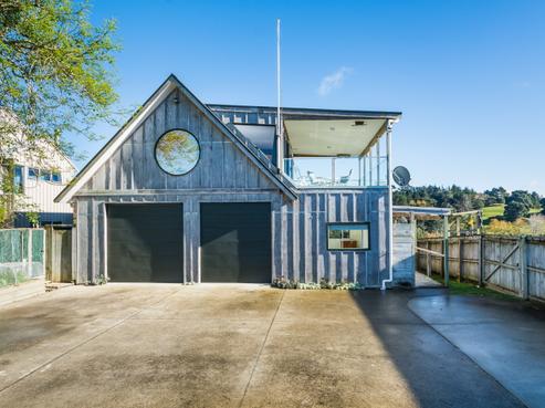 33 Stillwater Crescent, Stillwater
