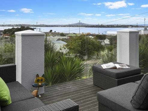 2 Alfred Street, Northcote Point