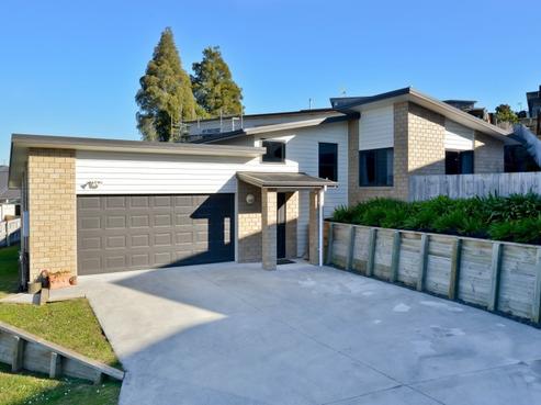 11 Evergreen Rise, Grandview Heights