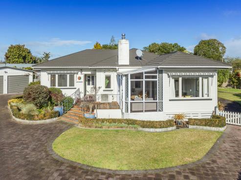 16 Riverlea Road, Riverlea