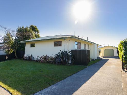 6 Tyrone Place, Tamatea