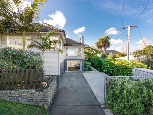 18 Coronation Street, Belmont