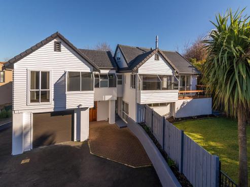 22 Grand Vue Road, Kawaha Point