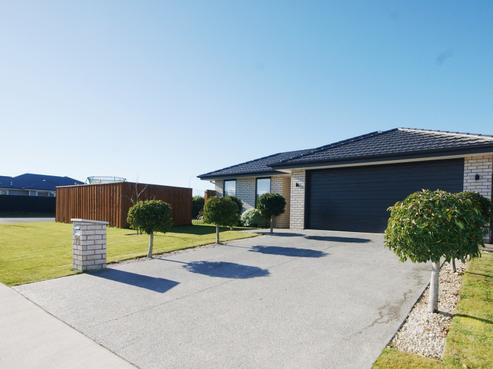 14 Walnut Way, Rangiora