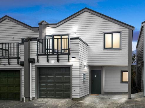 7/36 John Jennings Drive, Oteha