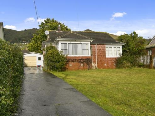 166 Waddington Drive, Naenae