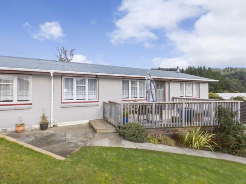 33 Dunns Street, Silverstream