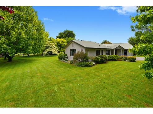 281 Athlone Drive, Cambridge