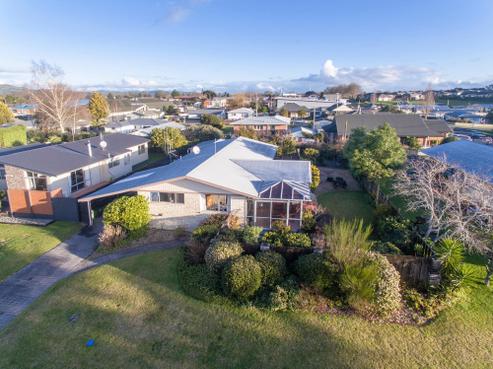 8 Ruskin Place, Leamington