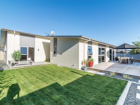 19 Petrel Close, Paraparaumu Beach