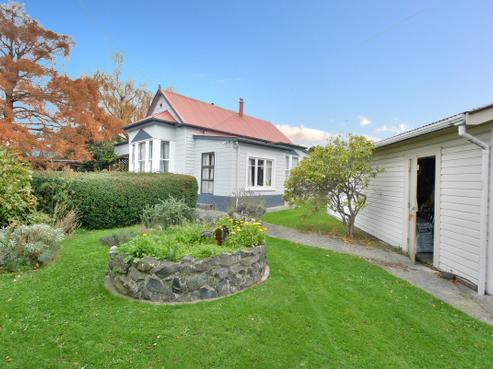 25 Ruskin Terrace, Caversham