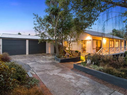 11 Bellville Drive, Clendon Park