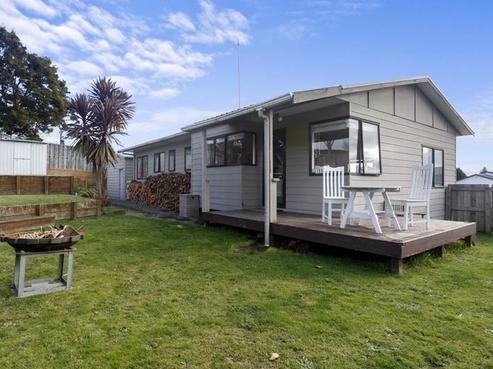 33 Tawa Street, Hilltop