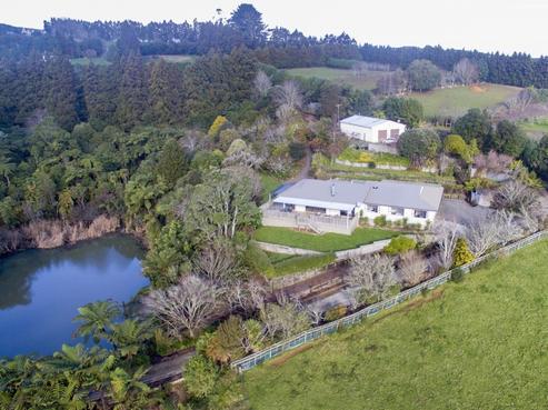 493B Pinnacle Hill Road, Bombay