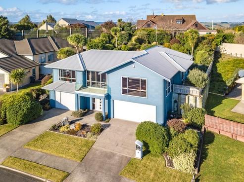 16 Lithgow Drive, Otamatea