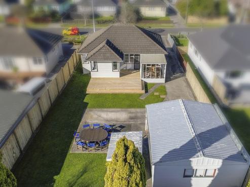 69 Colson Street, Avalon