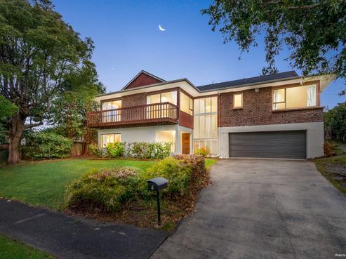 4 Hamish Place, Sunnyhills