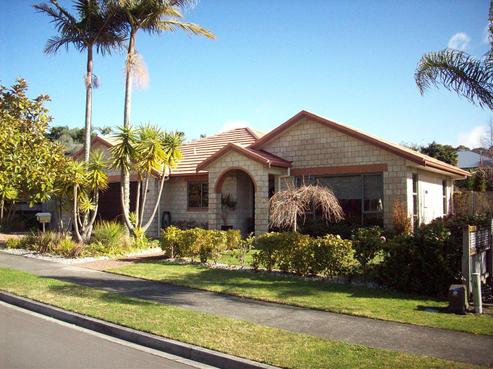 223 Castlewold Drive, Bethlehem