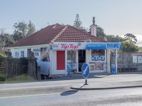 1048 State Highway 1, Manakau