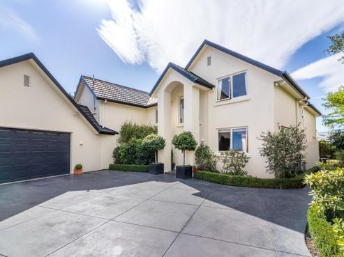 32 Aylsham Lane, Casebrook