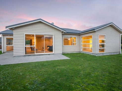 12 Catlins Glen, Aotea