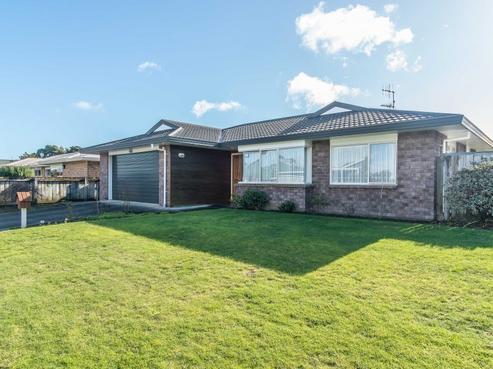 8 Sunburst Court, Paraparaumu Beach