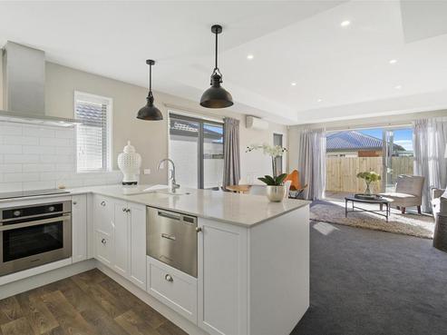 50 Sawyers Arms Road, Northcote