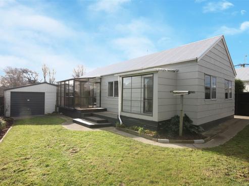 2/81 Maces Road, Bromley