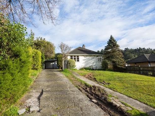 33 Thomson Grove, Stokes Valley