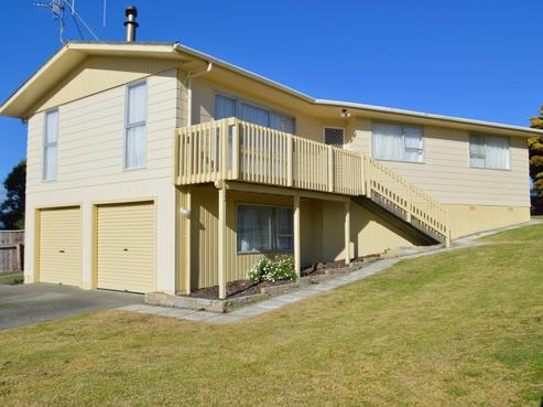 7 Robert Mckeen Street, Otaki Beach
